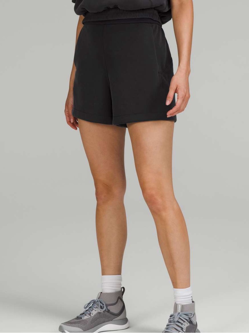 Lululemon Softstreme Relaxed Short 4"
